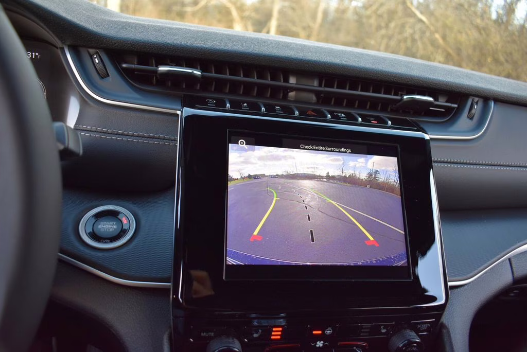 2025 Diamond Black Crystal Pearlcoat Jeep Grand Cherokee Altitude X 4X4 SUV