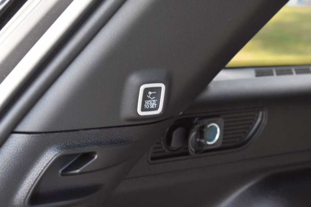 2025 Diamond Black Crystal Pearlcoat Jeep Grand Cherokee Altitude X 4X4 SUV