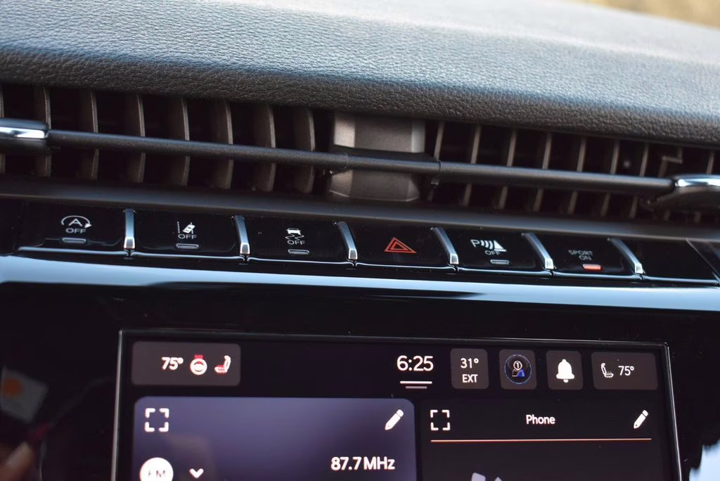 2025 Diamond Black Crystal Pearlcoat Jeep Grand Cherokee Altitude X 4X4 SUV