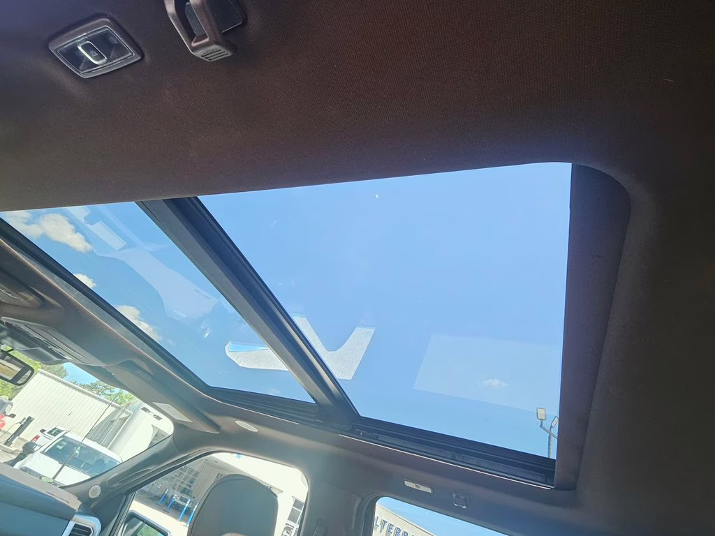 2022 Star White Metallic Tri-Coat Ford F-150 King Ranch 4X4 Truck