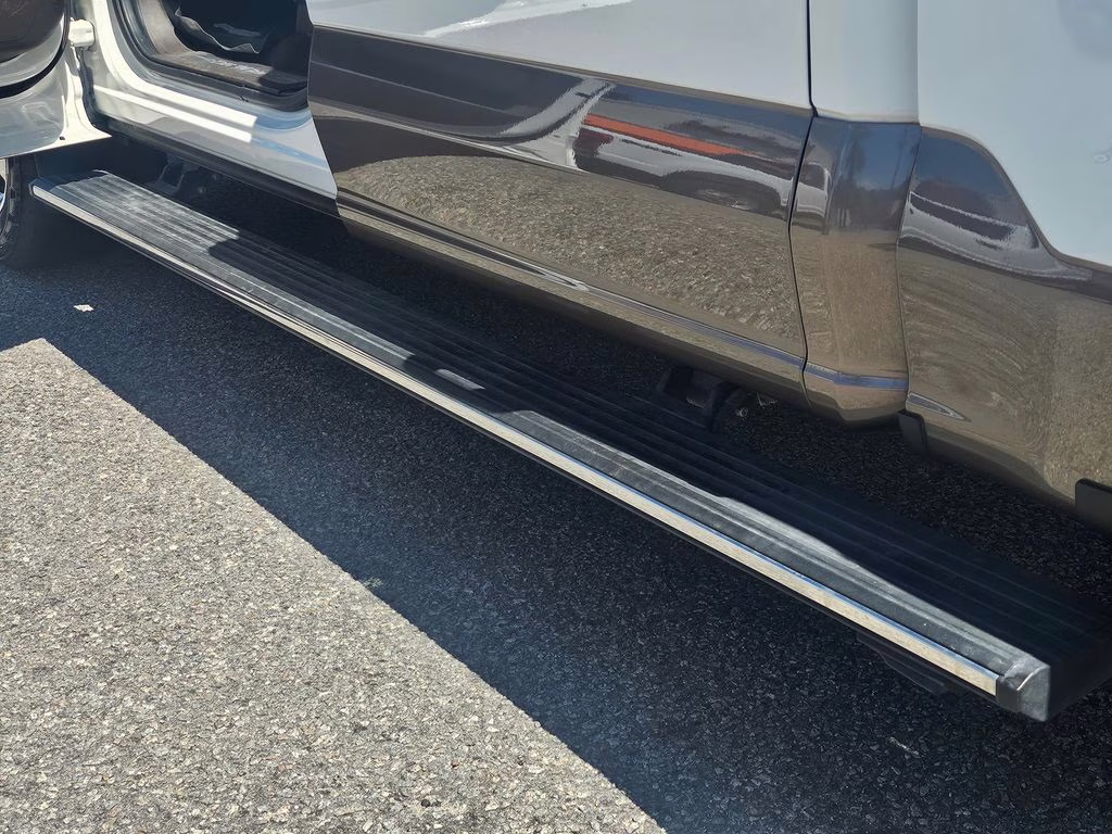 2022 Star White Metallic Tri-Coat Ford F-150 King Ranch 4X4 Truck