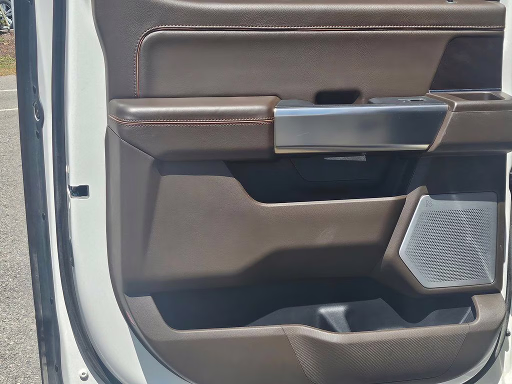 2022 Star White Metallic Tri-Coat Ford F-150 King Ranch 4X4 Truck