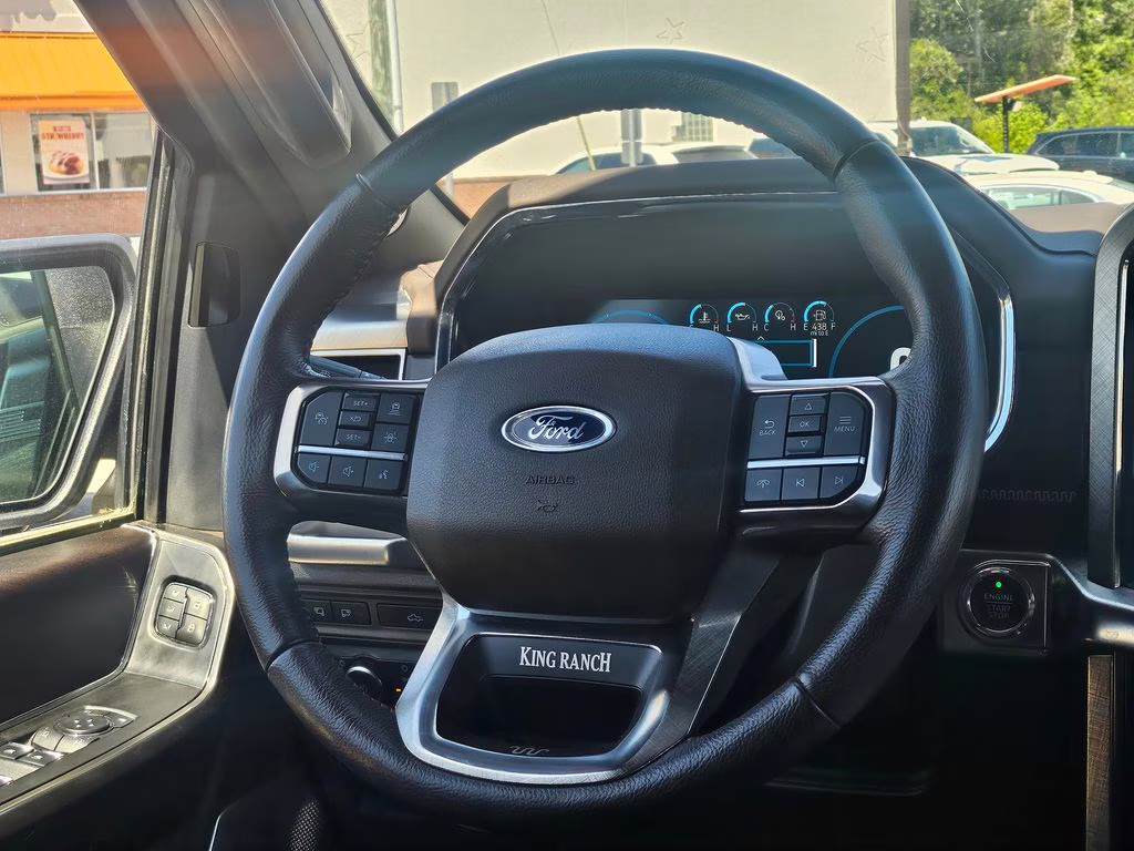 2022 Star White Metallic Tri-Coat Ford F-150 King Ranch 4X4 Truck