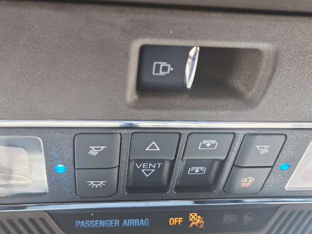 2022 Star White Metallic Tri-Coat Ford F-150 King Ranch 4X4 Truck