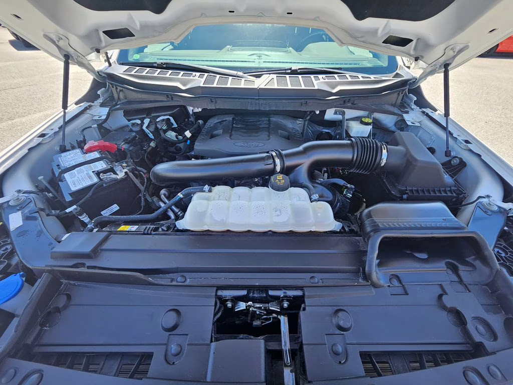 2022 Star White Metallic Tri-Coat Ford F-150 King Ranch 4X4 Truck