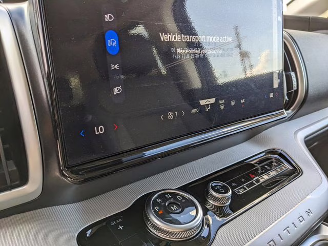 2025 Oxford White Ford Expedition Active RWD SUV