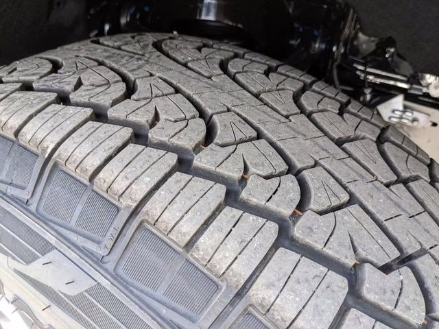 2025 Oxford White Ford Expedition Active RWD SUV