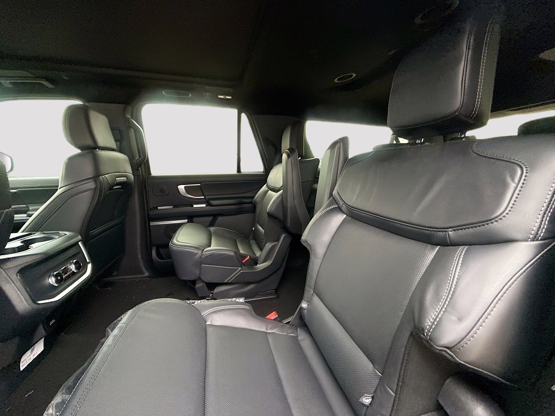 2025 Dark Matter Gray Metallic Ford Expedition Max Platinum 4X4 SUV