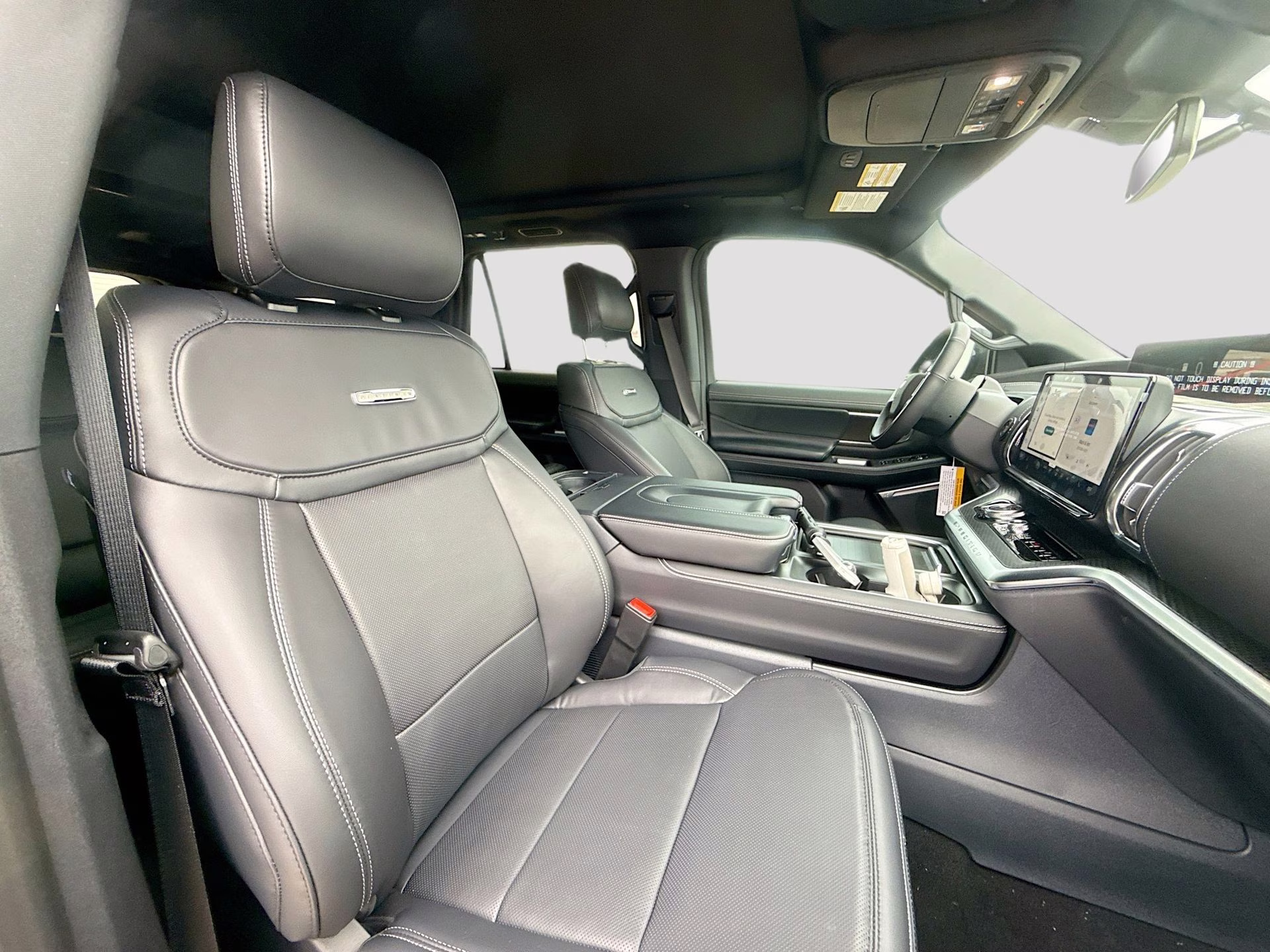 2025 Dark Matter Gray Metallic Ford Expedition Max Platinum 4X4 SUV