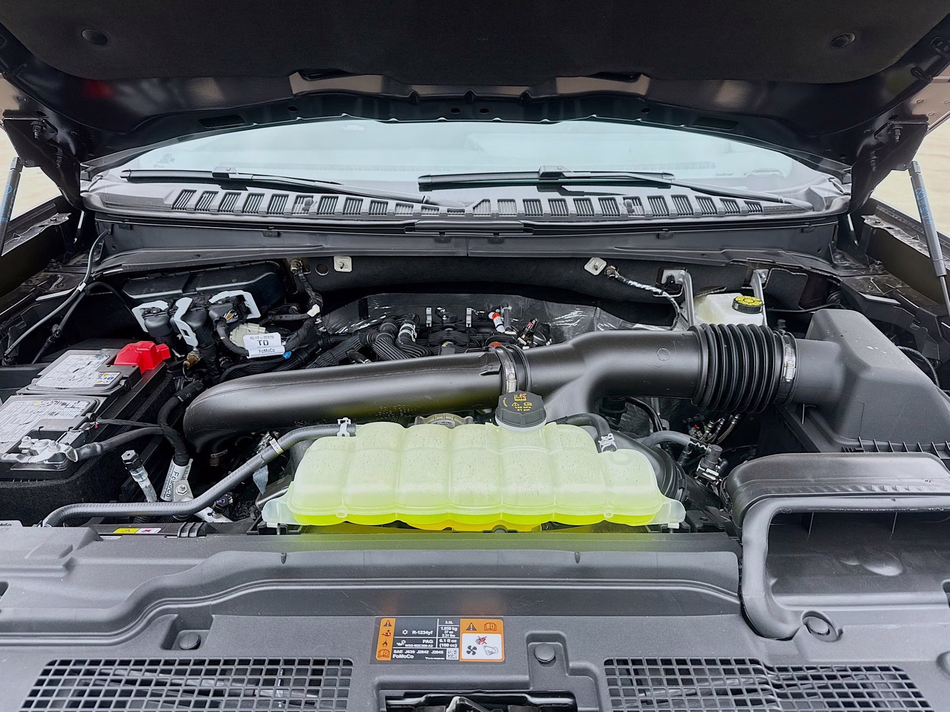 2025 Dark Matter Gray Metallic Ford Expedition Max Platinum 4X4 SUV