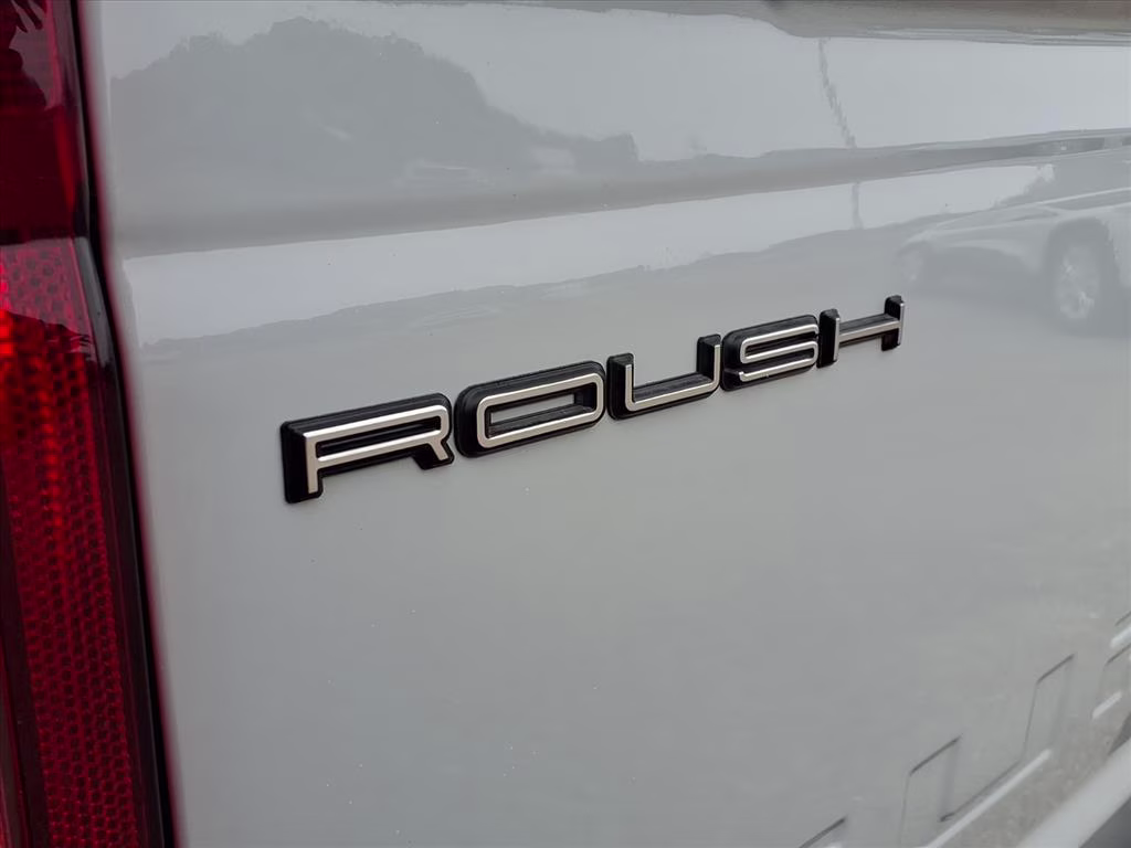 2026 AVALANCHE Ford Super Duty F-250 SRW LARIAT 4X4 Truck