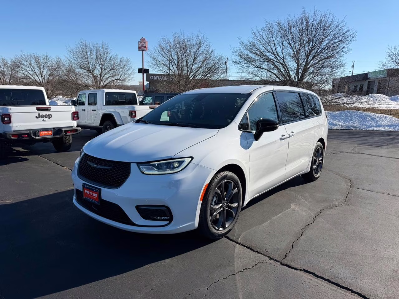 2026 Bright White Clearcoat Chrysler Pacifica Select FWD Van