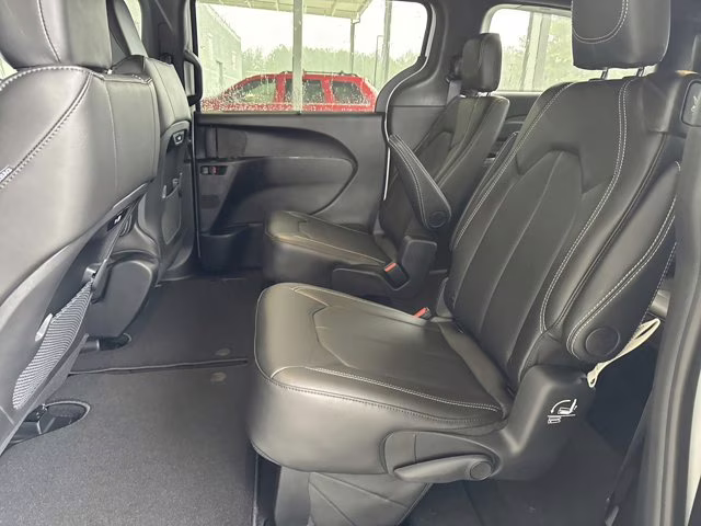 2026 Bright White Clearcoat Chrysler Pacifica Select FWD Van