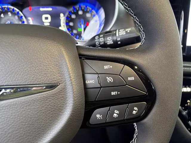 2026 Bright White Clearcoat Chrysler Pacifica Select FWD Van