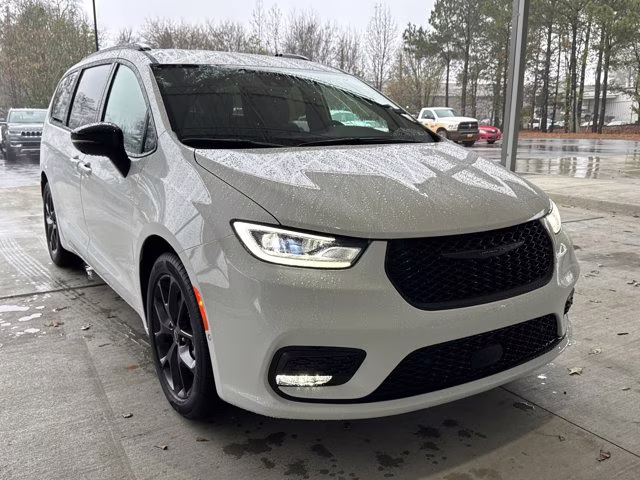 2026 Bright White Clearcoat Chrysler Pacifica Select FWD Van
