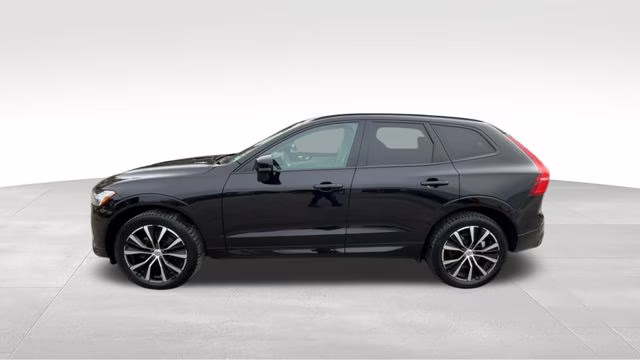2023 Onyx Black Metallic Volvo XC60 B5 Plus Dark Theme AWD SUV