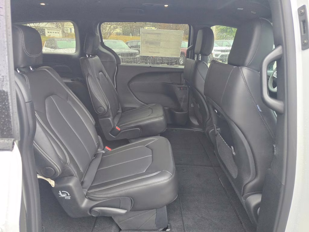 2026 Bright White Clearcoat Chrysler Pacifica Select AWD Van
