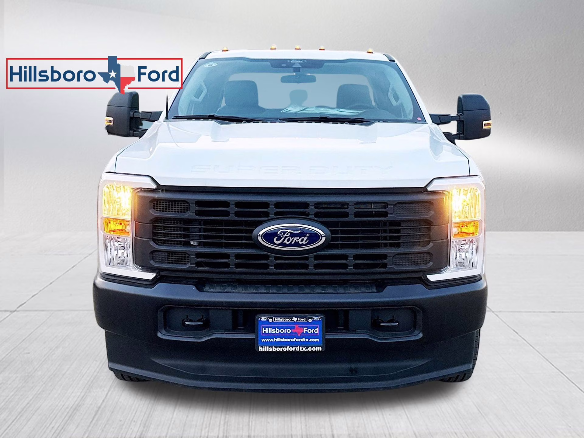 2026 Oxford White Ford Super Duty F-350 DRW XL 4X4 Chassis