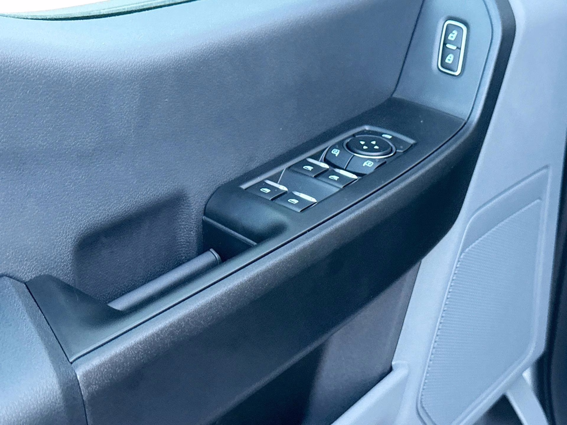 2026 Oxford White Ford Super Duty F-350 DRW XL 4X4 Chassis