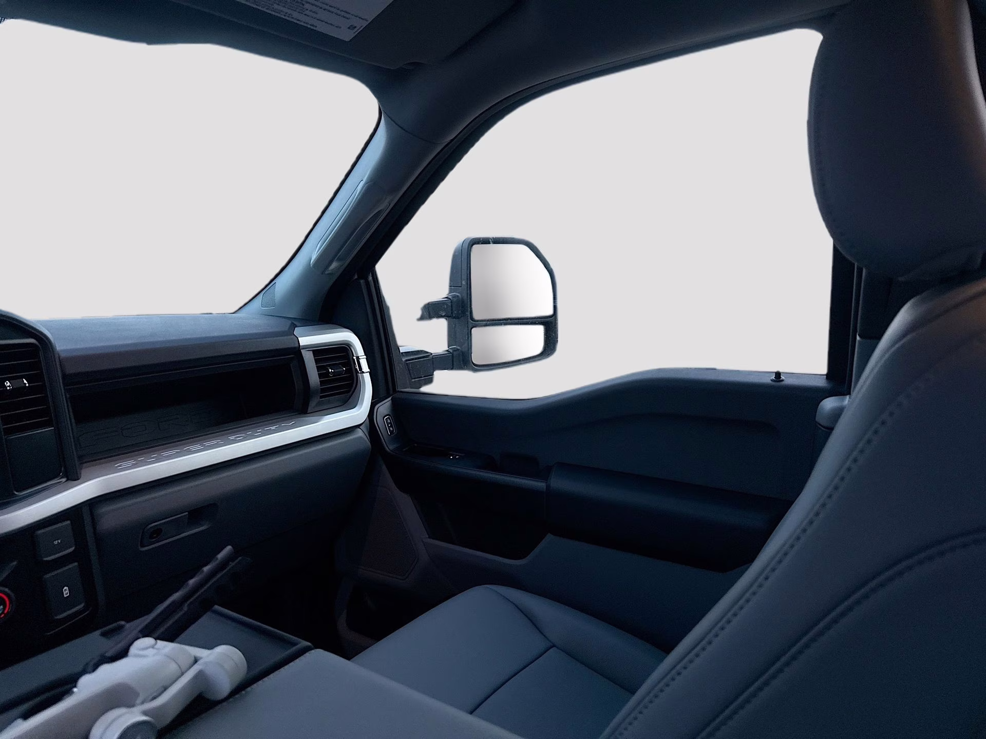 2026 Oxford White Ford Super Duty F-350 DRW XL 4X4 Chassis