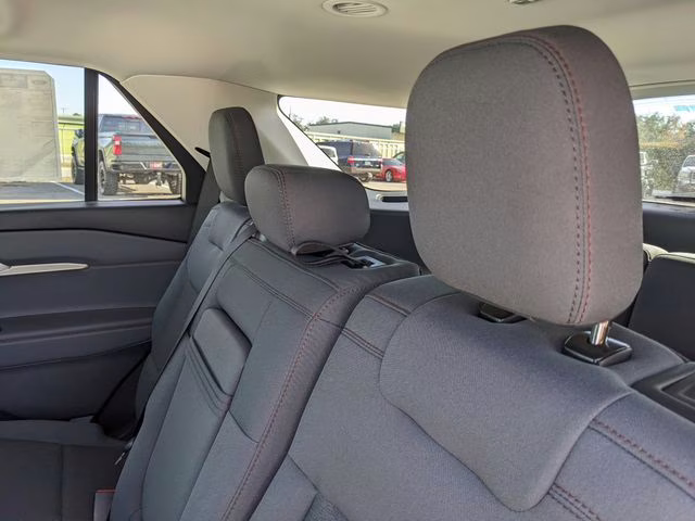 2026 Star White Metallic Tri-Coat Ford Explorer Active RWD SUV