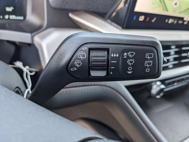 2026 Star White Metallic Tri-Coat Ford Explorer Active RWD SUV