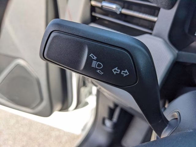 2026 Star White Metallic Tri-Coat Ford Explorer Active RWD SUV