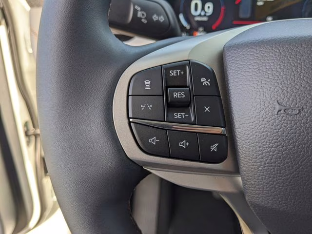 2026 Star White Metallic Tri-Coat Ford Explorer Active RWD SUV