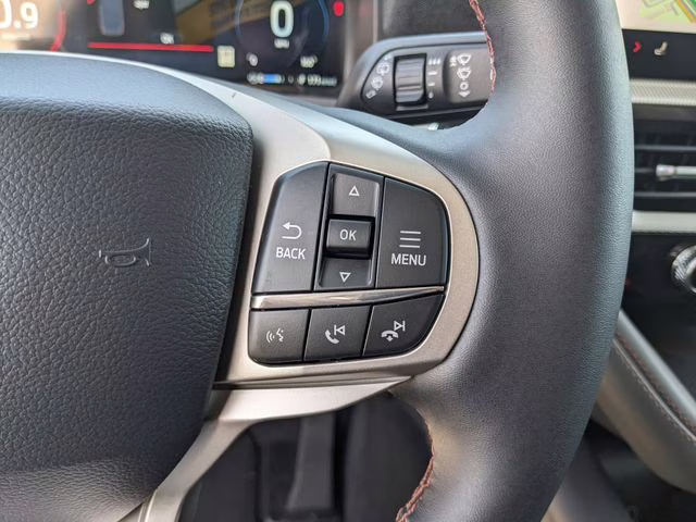 2026 Star White Metallic Tri-Coat Ford Explorer Active RWD SUV