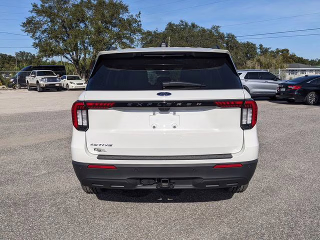 2026 Star White Metallic Tri-Coat Ford Explorer Active RWD SUV