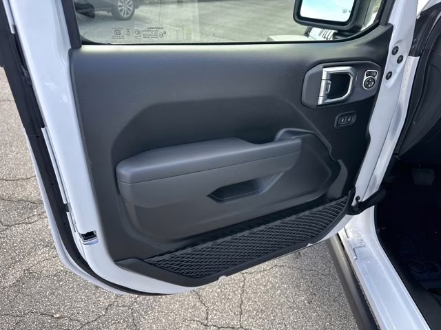 2026 Bright White Clearcoat Jeep Wrangler Willys 4X4 Convertible