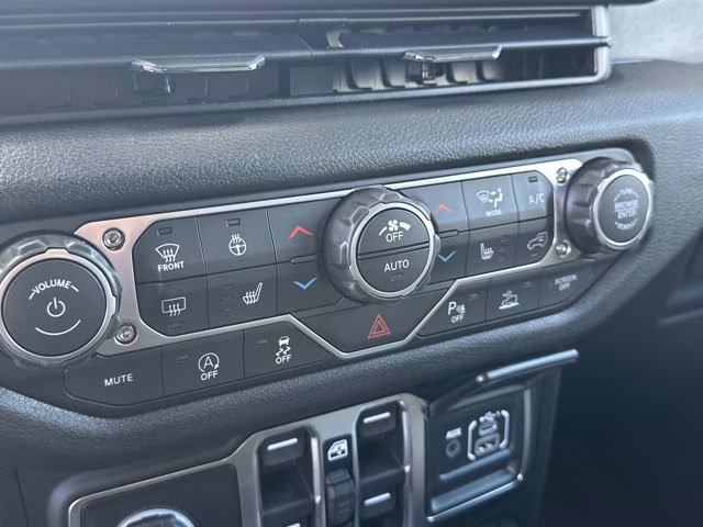 2026 Bright White Clearcoat Jeep Wrangler Willys 4X4 Convertible