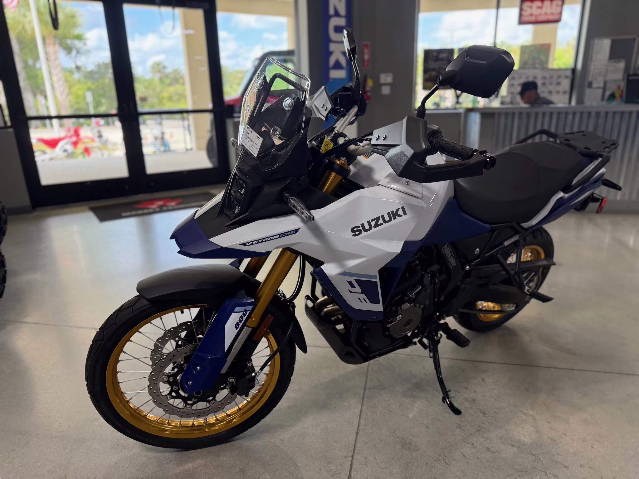 2024 Suzuki V-Strom 800DE Motorcycle