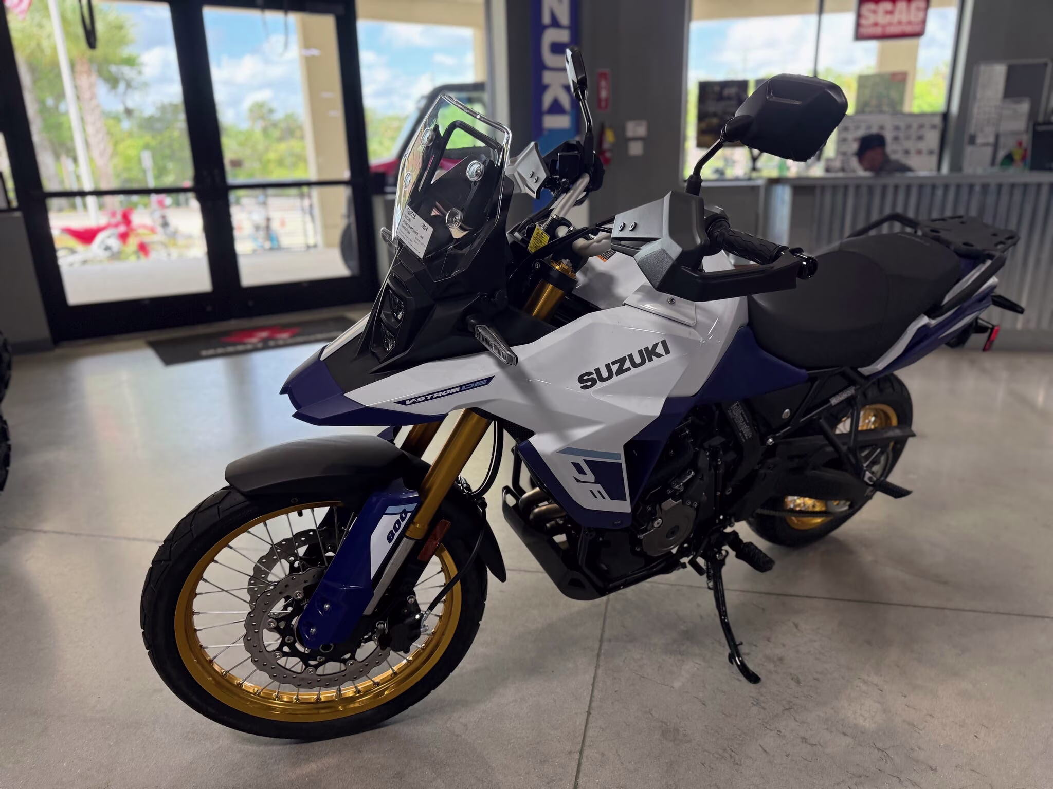 2024 Suzuki V-Strom 800DE Motorcycle