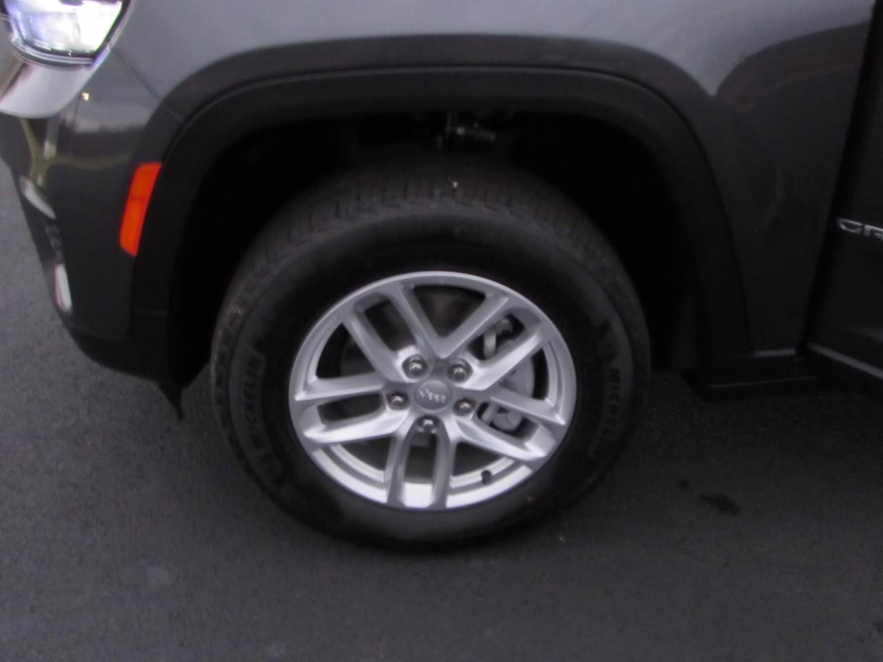 2025 Baltic Gray Metallic Clearcoat Jeep Grand Cherokee 4X4 SUV