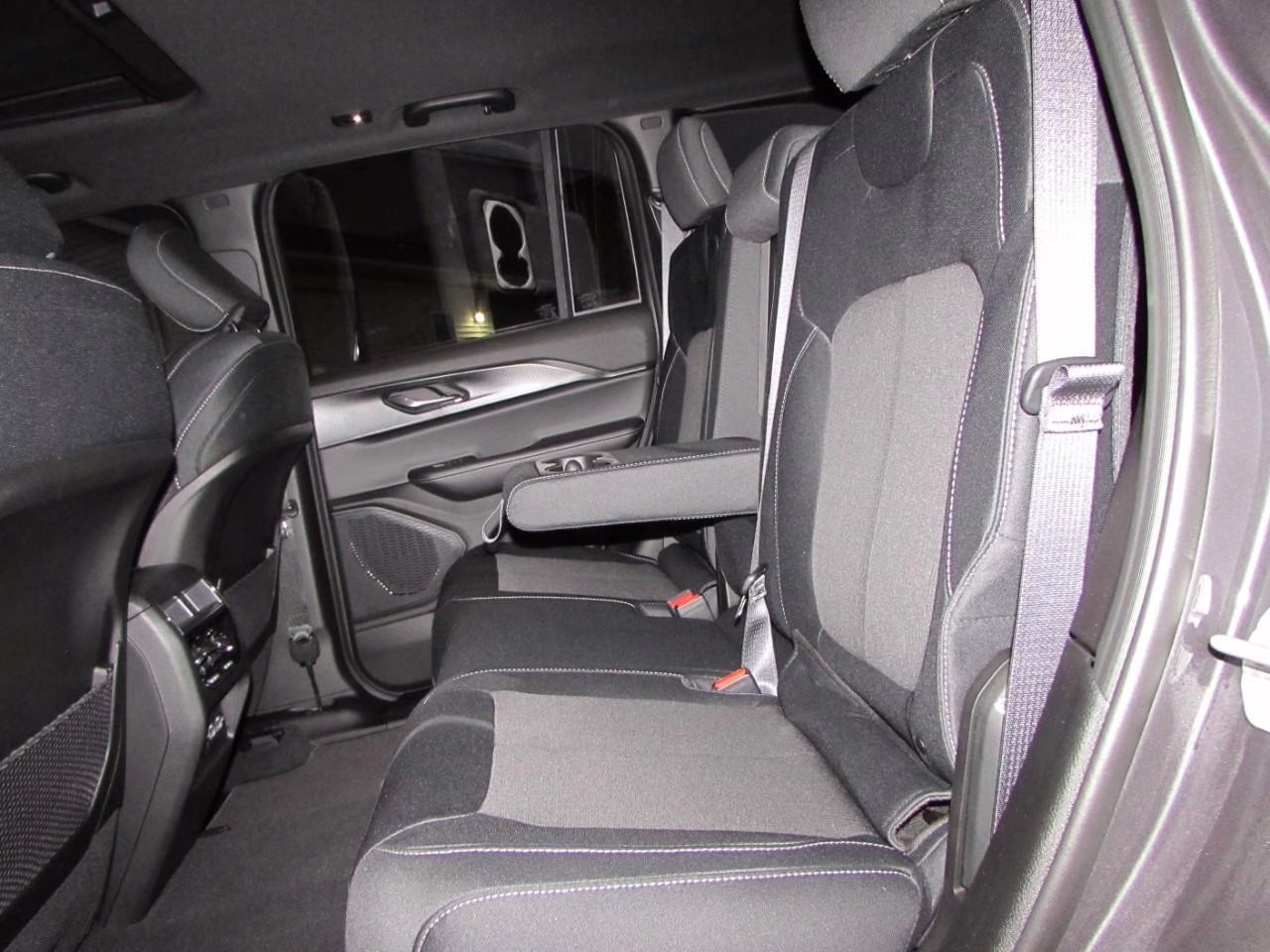 2025 Baltic Gray Metallic Clearcoat Jeep Grand Cherokee 4X4 SUV