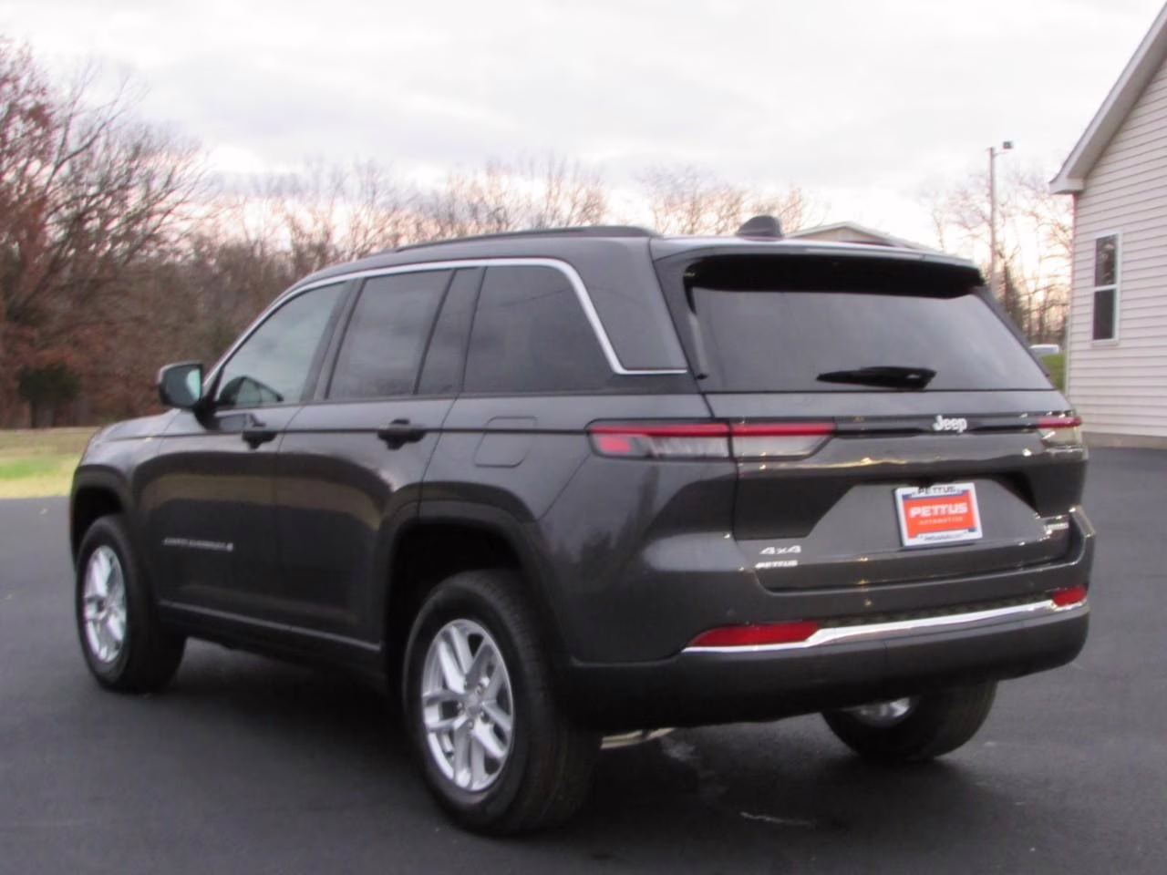 2025 Baltic Gray Metallic Clearcoat Jeep Grand Cherokee 4X4 SUV