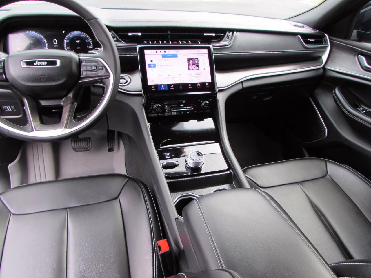 2024 Velvet Red Pearlcoat Jeep Grand Cherokee L Limited 4X4 SUV