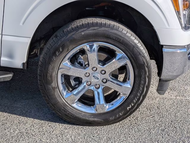 2023 Oxford White Ford F-150 XLT 4X4 Truck