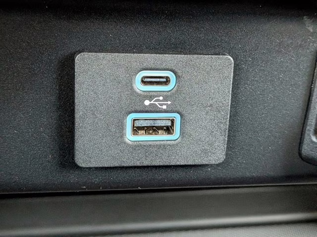 2023 Oxford White Ford F-150 XLT 4X4 Truck