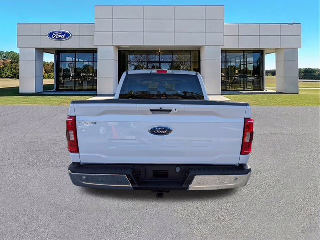 2023 Oxford White Ford F-150 XLT 4X4 Truck