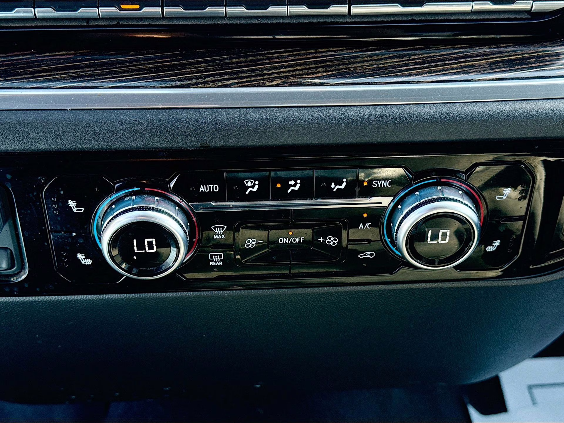 2024 Summit White GMC Sierra 1500 Elevation 4X4 Truck