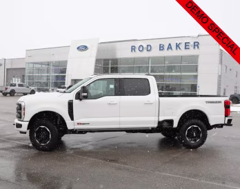 2026 Star White Metallic Tri-Coat Ford Super Duty F-250 SRW Platinum 4X4 Truck