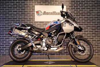 2025 WHITE ALUMINUM METALLIC BMW F 900 GS Adventure Motorcycle