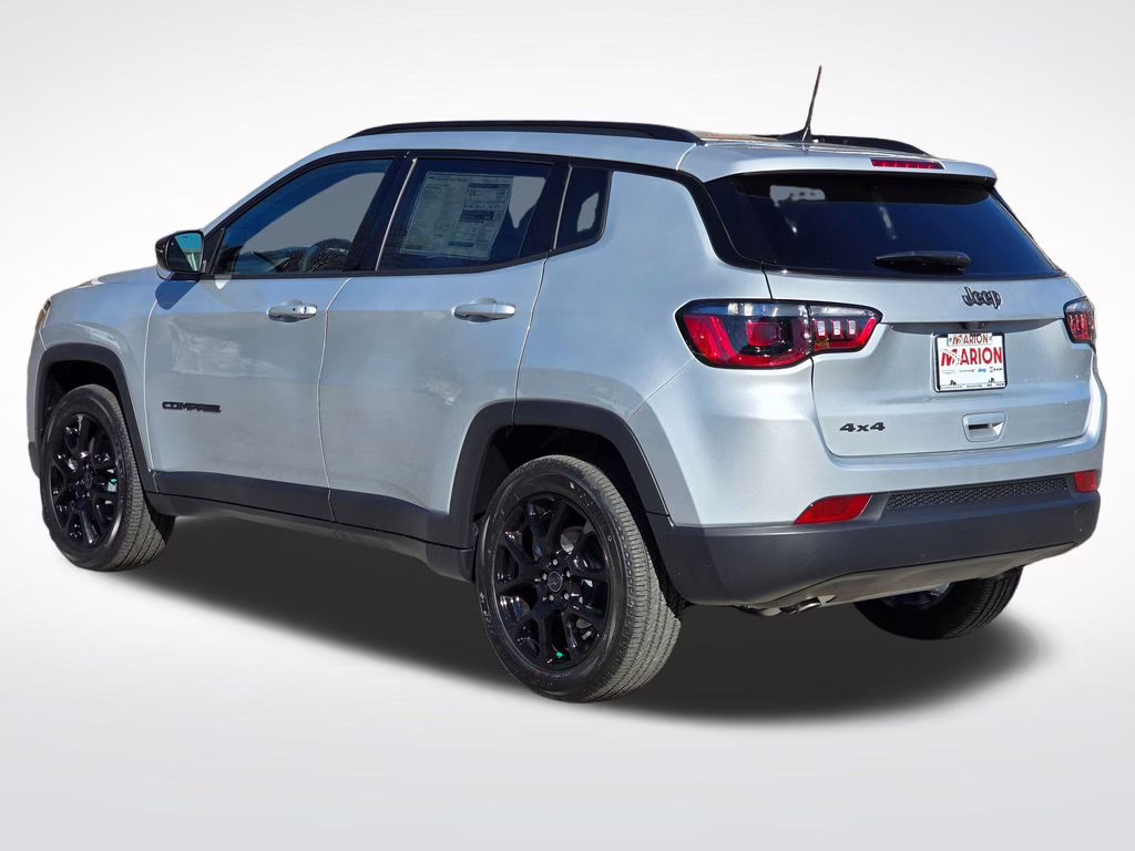 2026 Silver Zynith Metallic Clearcoat Jeep Compass Latitude 4X4 SUV