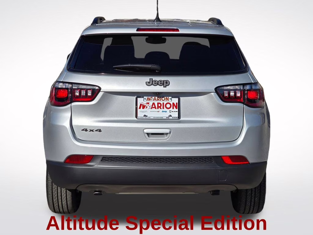 2026 Silver Zynith Metallic Clearcoat Jeep Compass Latitude 4X4 SUV