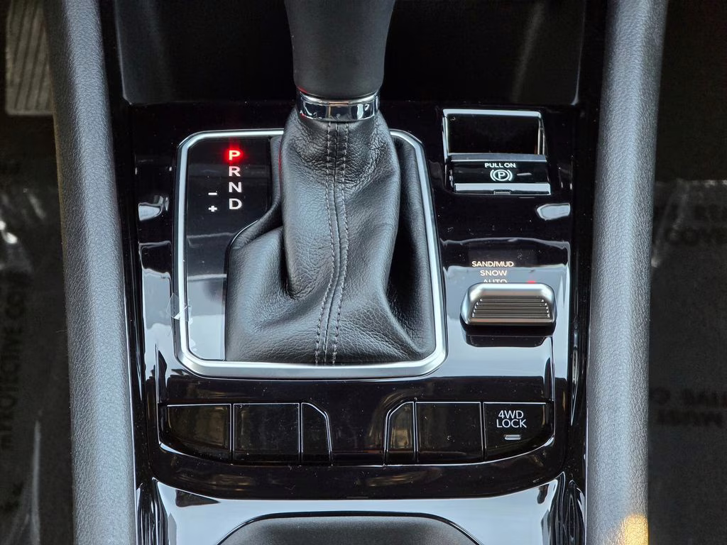 2026 Silver Zynith Metallic Clearcoat Jeep Compass Latitude 4X4 SUV