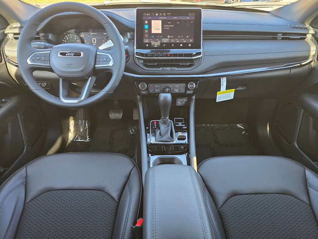 2026 Silver Zynith Metallic Clearcoat Jeep Compass Latitude 4X4 SUV