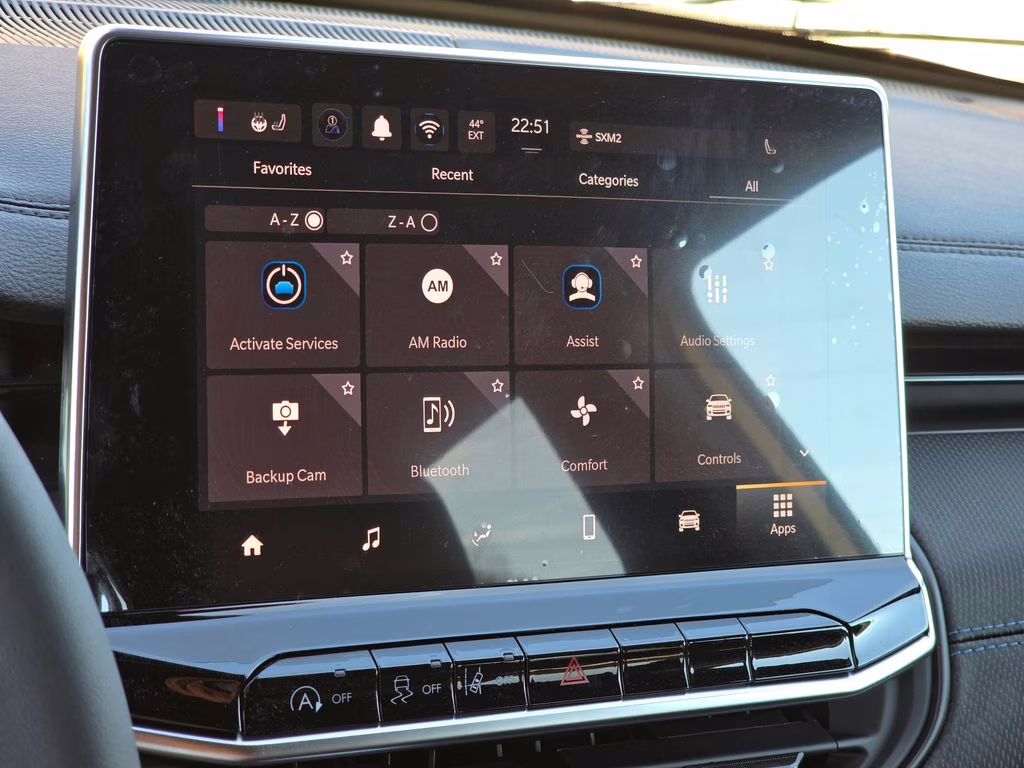 2026 Silver Zynith Metallic Clearcoat Jeep Compass Latitude 4X4 SUV