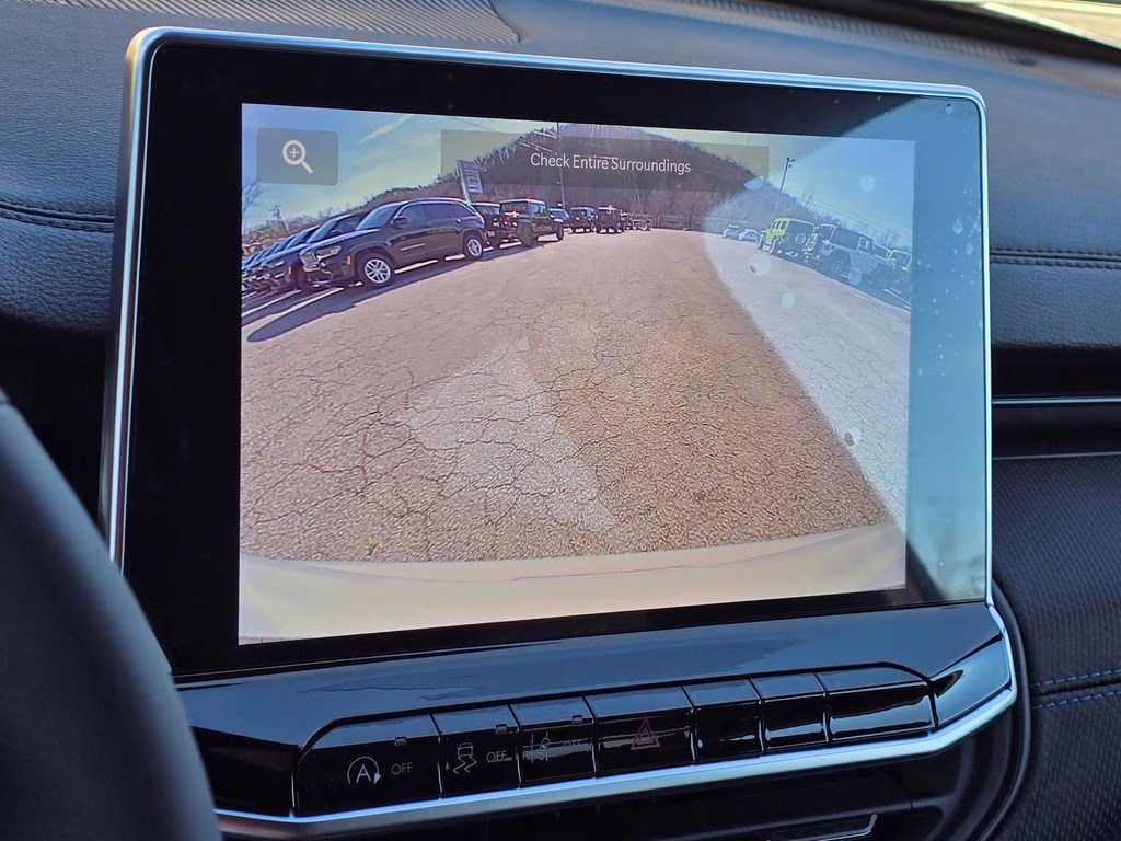 2026 Silver Zynith Metallic Clearcoat Jeep Compass Latitude 4X4 SUV